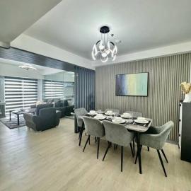 2BR Mountain View Cabin - The Bali Corner at Azure North, khách sạn ở San Fernando