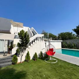 JLR Farm Stay, hotel in Hyderabad