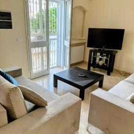 Étage de villa spacieux aux Jardins de la Soukra, hotel a El Aouina