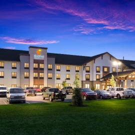 Comfort Inn & Suites Gaylord, hotell i Gaylord