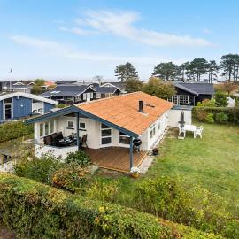 3 Bedroom Amazing Home In Nyborg, hotell i Nyborg