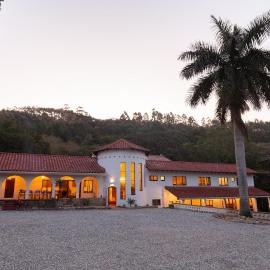 Villa Colinas at Serenity Hills, hotel in Margate