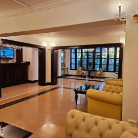 Hotel Royal Plaza โรงแรมในทิมิชัวรา