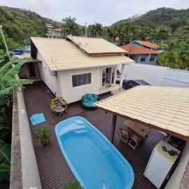 Linda casa na Gamboa Garopaba