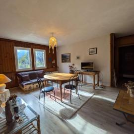 Appartement 2 chambres, 5 pers., cœur de village avec parking - FR-1-342-323