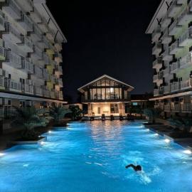 Resort Vibes Near Cebu Airport, hotel in Pusok