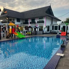 VILLA WANIE INN, хотел в Сетиу