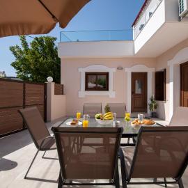 Villa Exopoli