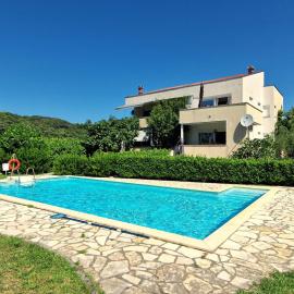 Apartment Oliva Rab, ξενοδοχείο σε Kampor