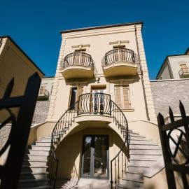 Vila 66, hotel in Korçë