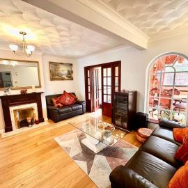 Sidcup में, होटल 3 Bedroom House in DA15