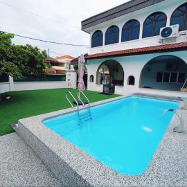 TF Klebang Private Pool Villa by Jeffery Lam Home Management, hotel in Kelebang Besar