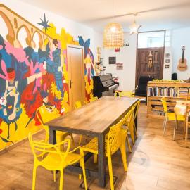 Albergue Estrella Guia、プエンテ・ラ・レイナのホテル