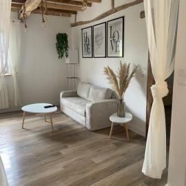 Gîte & Spa, hotel i Barly
