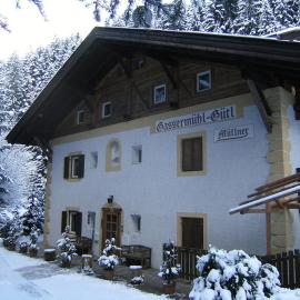 Privatzimmer Gassermühle, hotel u gradu Eggen