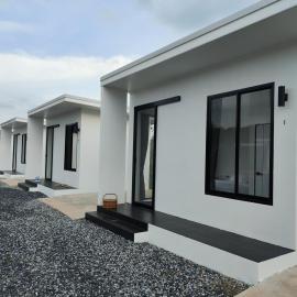 De'La Moon เดอ ลา มูน, hotel in Ban Klaeng Bon