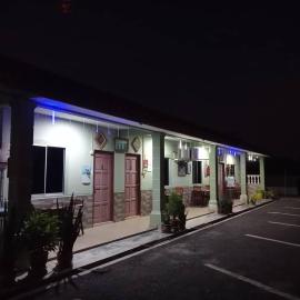 D'Desa Qaseh Chalet, hotel sa Kampong Pantai Ayer Hitam