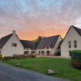 Hôtel de la Brière et Restaurant Les Krapados, hotel en Saint-Lyphard