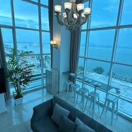 Seaview Seafront Duplex in Town with WiFi & Full Kitchen 66, hotel en Georgetown