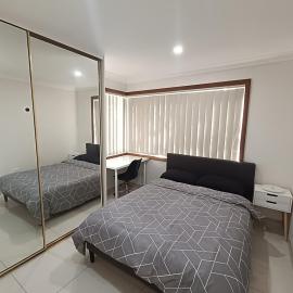 Cozy Room in Spacious Two Story Home - GA, hotel in Holroyd