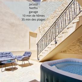 Maison de ville, Jacuzzi,garage, Hotel in Bernis