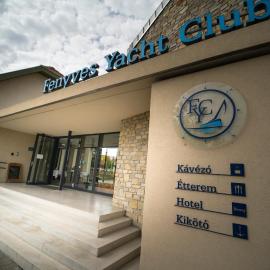 Viesnīca Fenyves Yacht Club Superior pilsētā Balatonfenive