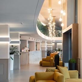 Phi Hotel Cavalieri, hotel Brában