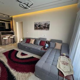 Celia -1 Bedroom Beauty, hotel in Madīnat al Amal