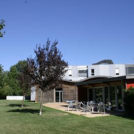 Auberge de Jeunesse HI Grenoble, hotel v destinácii Échirolles