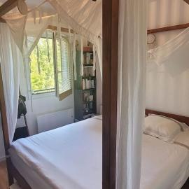Entrez dans mon calme, lumineux et modeste temple, hotel u gradu Esen