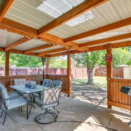 Cozy Home w/Fire Pit: Drive to Palo Duro Canyon!, hotel v destinácii Amarillo