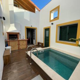 Casa Valada My Land، فندق في Valada