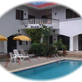 Westgate Hummingbird Inn, hotelli kohteessa Bon Accord Village