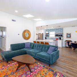 Luxury 4BR Oasis with Pool, Hot Tub & Game Room!, hotel in Cedar Park