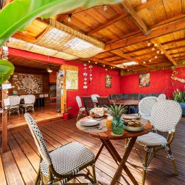 Les Baroudeurs Hostel, hotel a Saint-Pierre