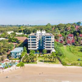 Escape Condominiums Beachfront Suites - Mae Phim, hotel v destinácii Rayong
