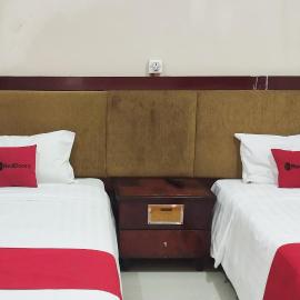 RedDoorz Syariah at Ameria Bandara Nongsa Batam โรงแรมในNongsa