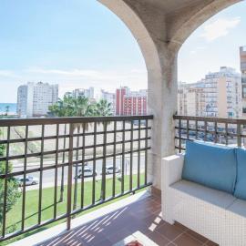 Espectacular piso con piscina, a 100 M de la playa, hotel em Cullera