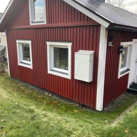 Gävle hel Lägenhet Stuga i 2 plan 28 m2 Centrum 3 Furuvik 9, hotel di Gavle