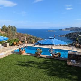 Villa Lumière- Avantes, hotel in Agioi Apostoli