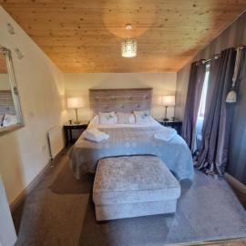 Wild Oats Lodge 19 - Yellowtop Country Park - Hot Tub - Yorkshire، فندق في سيلبي