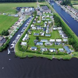 Glamping de Hof van Eeden, hotel in Warmond