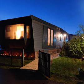 Tiny Beachhouse - New Vennepark Wenduine, hotelli kohteessa Wenduine