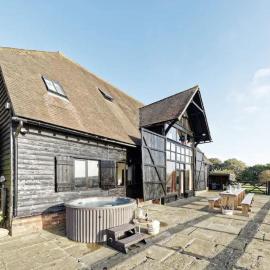 The Canterbury Barn by Bloom Stays