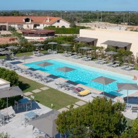 Delle Rose, Hotel & Horse Riding, hotelli kohteessa Torre Vado