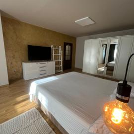 Faleza Apartment Galati, hótel í Galaţi