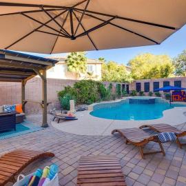 6BR Luxe Vegas Villa • Heated Pool, Spa & Games، فندق في هندرسون