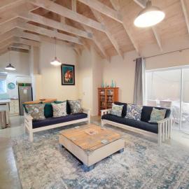 Bethel House - Self Catering, hotel in Stompneusbaai