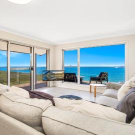 'Amazing 180 Degree Views' by HolidayCo