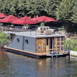 Hausboot -Berlin WaterBliss, hotel en Berlín